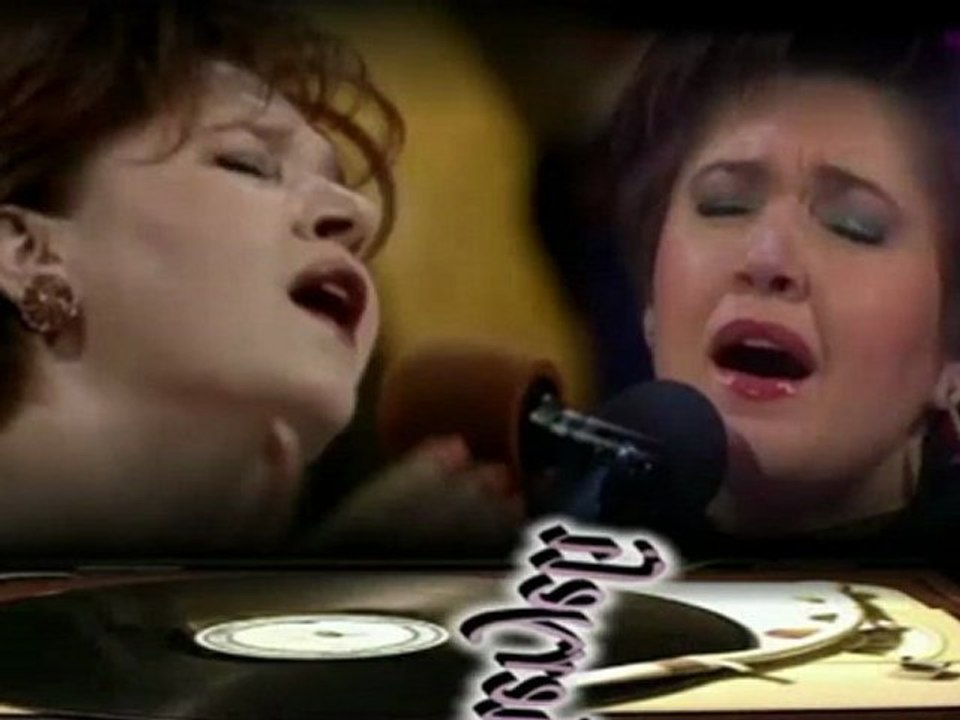 Ayşe Taş  ♪♪♪  Sondü Yadımda Akisler Gibi Aşkın Seheri