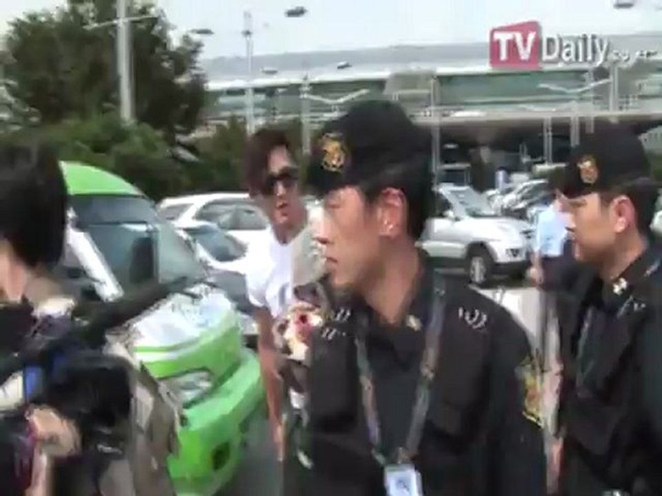 [TD영상] '피에타' 조민수-이정진, 황금사자상 받고 뜨거운 환대 속 '금의환향' - 동영상