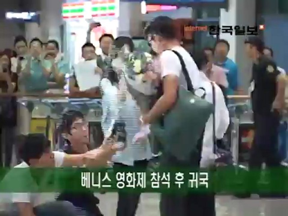 영화 ‘피에타’ 조민수-이정진 귀국