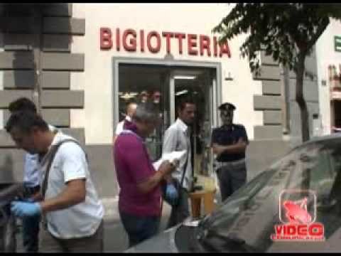 Napoli - Spari vicino alla stazione centrale uomo gambizzato (live 11.09.12)