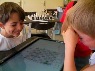 Chess "Revers" Engine / Boys playing . France Sanary