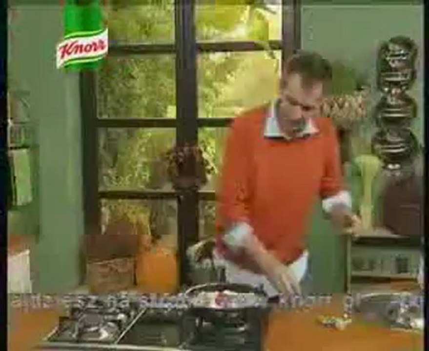 Pascal-Penne z ikrą łososia, ziołami i serem feta