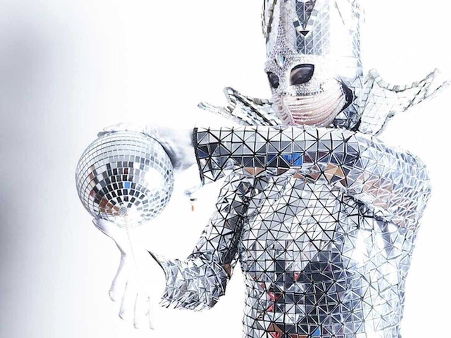 ⁣Extravaganza show - Mirroring Kingdom (Moscow, Russia)