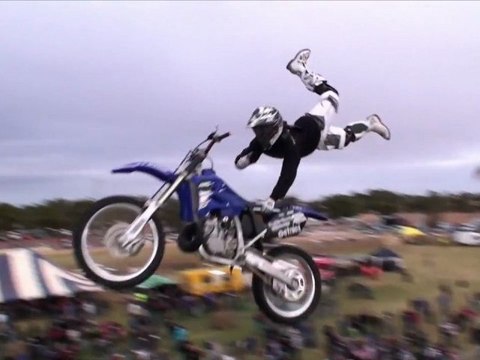 GlisseXpo Brand Video Awards - X-Treme Video - People Are Awesome