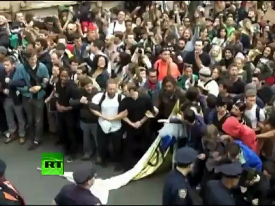 Brooklyn Bridge video: Police arrest Occupy Wall Street protesters
