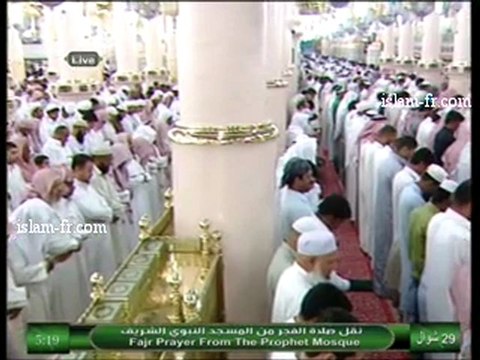 salat-al-fajr-20120916-madinah