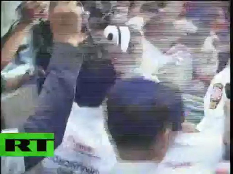 Video of Thai gun battle: Snipers 'shoot' Red Shirts security chief in Bangkok