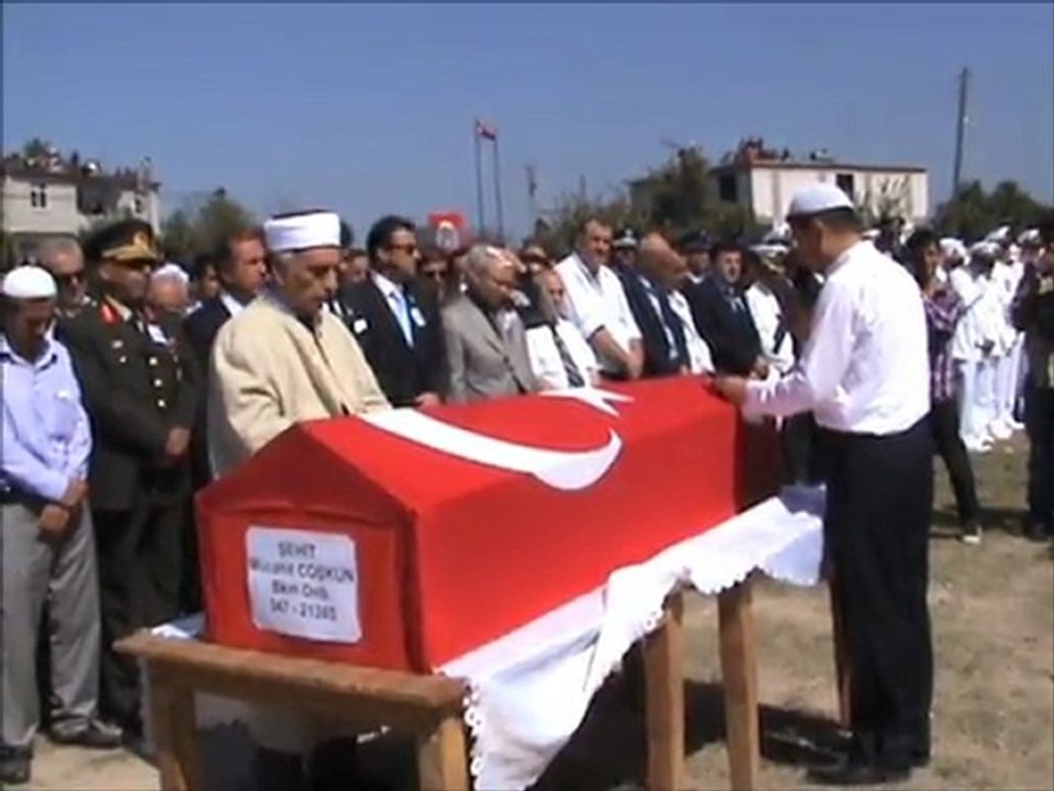 ŞEHİT BABASI ADINA NURCAHİT CANDAN KONUŞUYOR