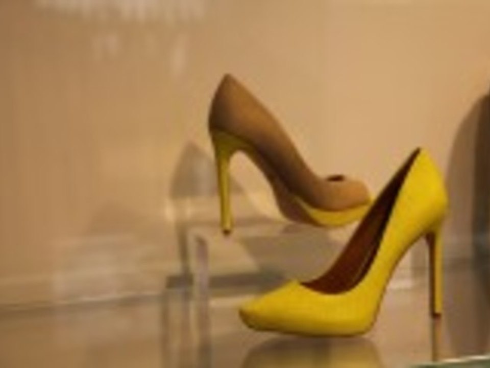 Rachel Roy Spring 2013 Interview at New York Fashion Week