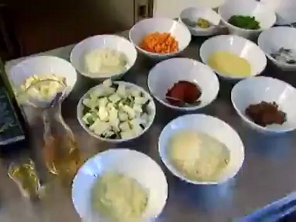 Seebarsch auf Polenta mit Scampisoße und Zucchinicreme | Euromaxx a la carte