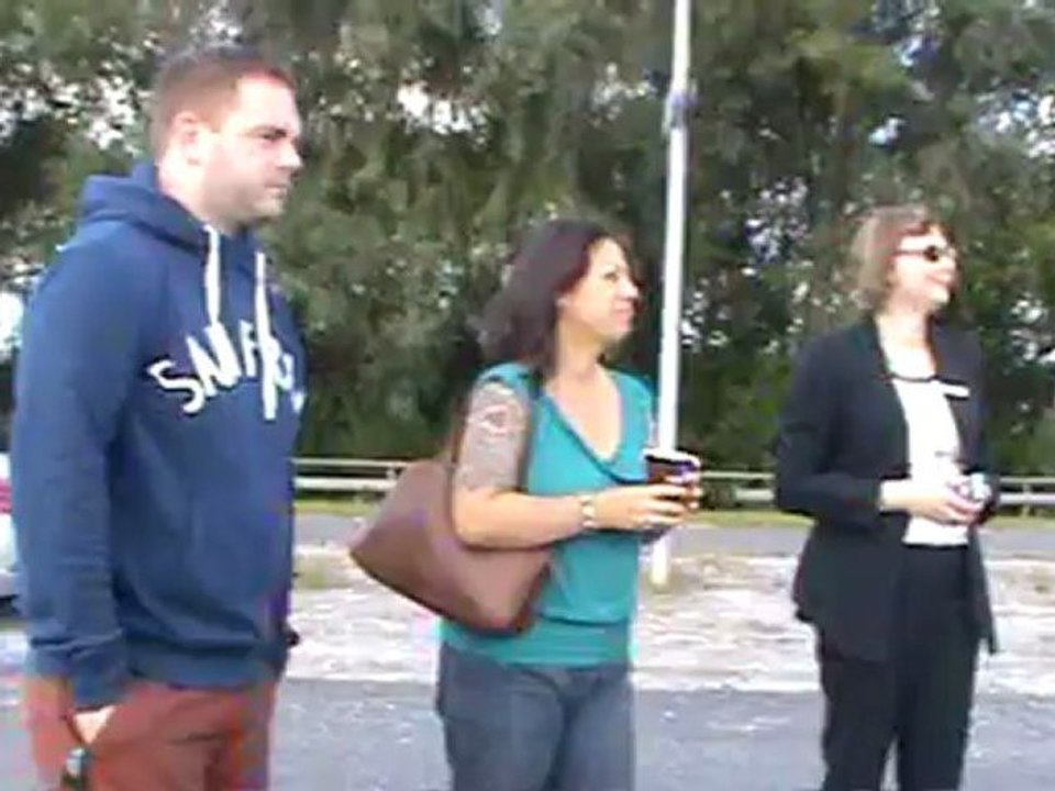 Nürnberg Airport Rundfahrt Sunny Cars einparken am P12 von Holidayparken Moevenpick Hotel