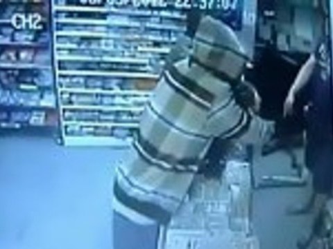 Robbers Choose The Wrong Store