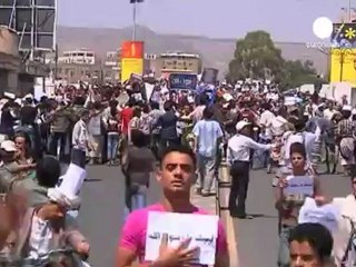 Demonstrators storm US embassy in Yemen