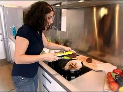 Pavés de boeuf Maître d'Hôtel, gnocchis poêlés et mousse de champignons