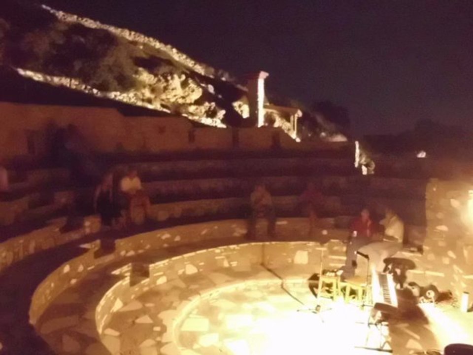 28.07.2012 bradia me elliniki  musiki amphietheatro sarakiniko - Kopie