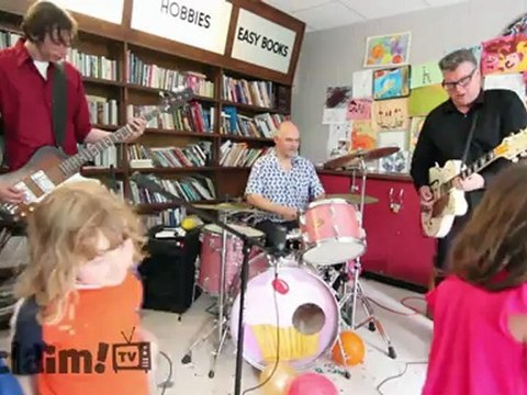 Shadowy Men on a Shadowy Planet - Musical Interlude (Exclaim! TV Exclusive)