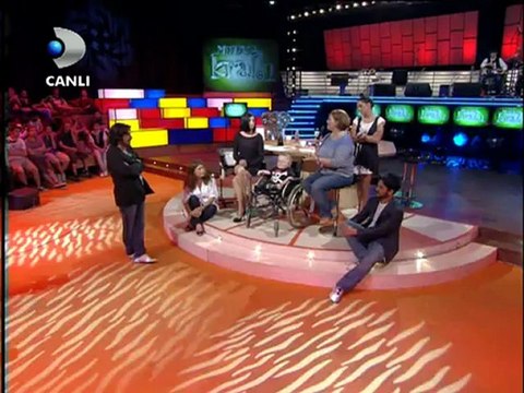 Medya Kralı - Cam Adam Zekariya Ünal , Medya Kralı'nda 1.Bölüm