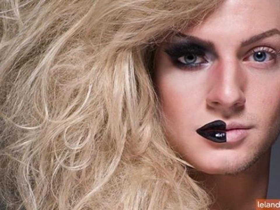 Drag Queens Reveal Both Sides in Incredible Photos