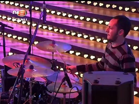 Disko Kralı Canlı Performans - Halil Sezai - Paramparça