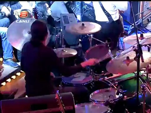 Disko Kralı - Gitar Gecesi - While My Guitar Gently Weeps