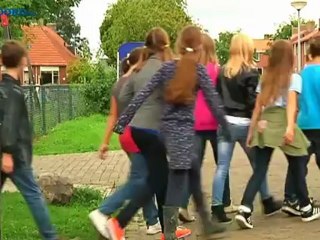 Kinderen in Drieborg voeren actie tegen hoge snelheid - RTV Noord