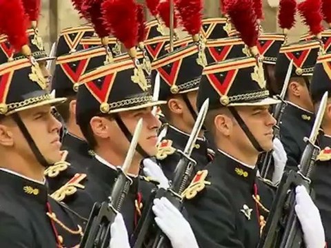 Le Président de la République met à l'honneur des militaires qui se sont distingués en opératio