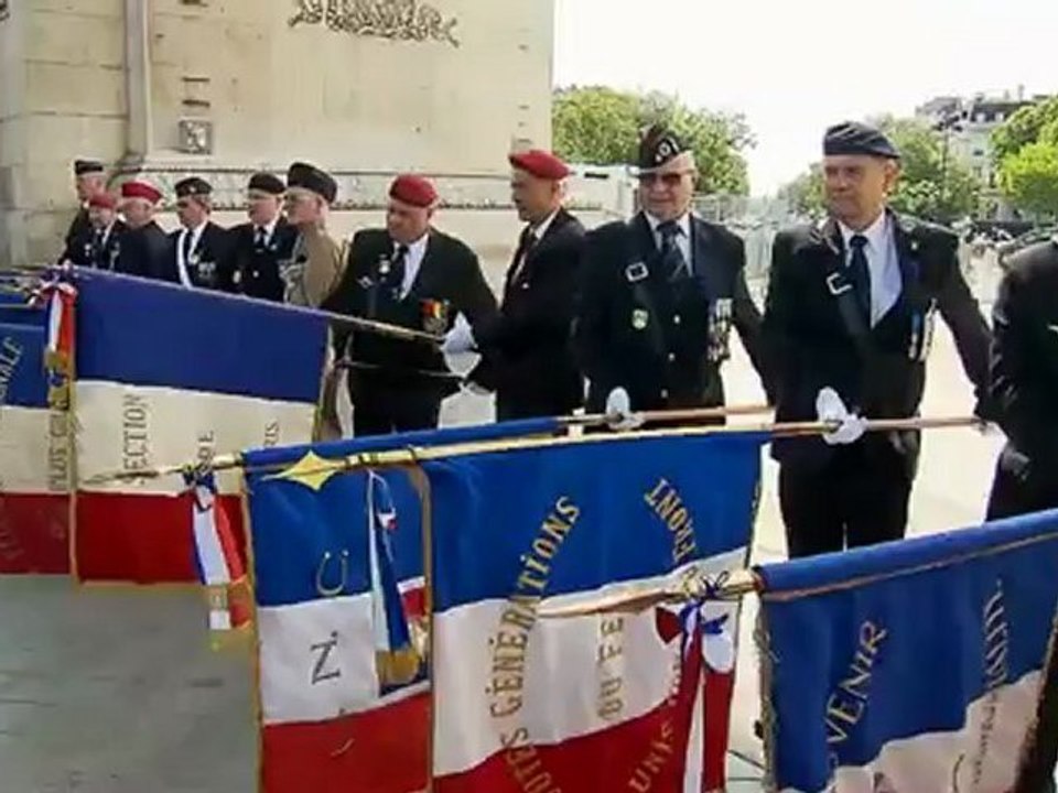 1ère cérémonie officielle pour le nouveau secrétaire d'Etat auprès du ministre de la Défense e