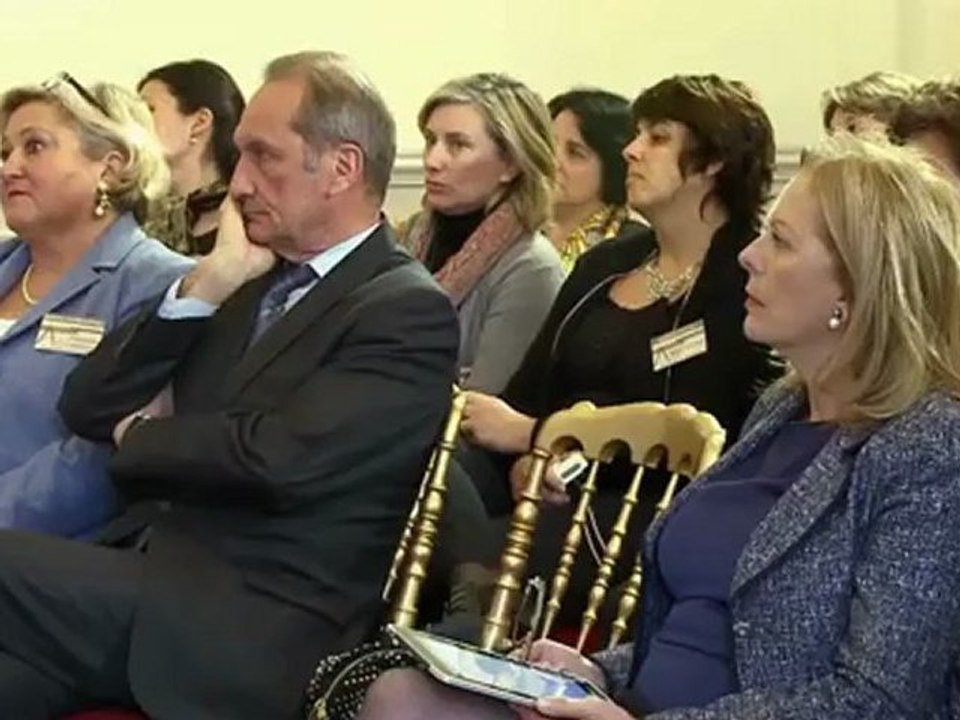 Les représentantes des familles de militaires reçues à l’hôtel de Brienne