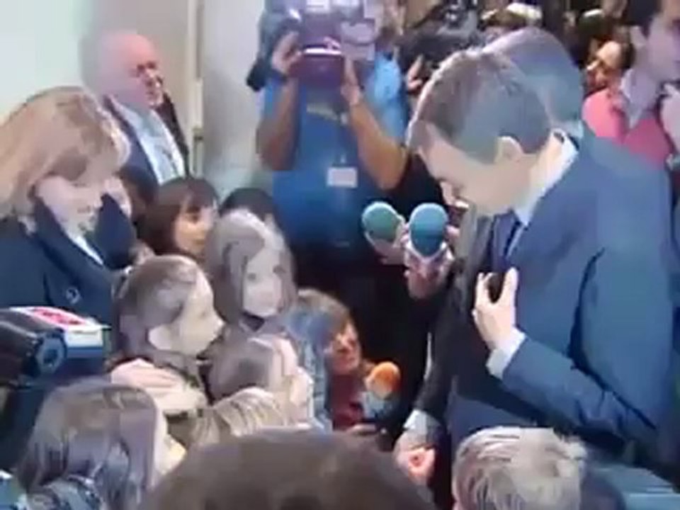 Zapatero con los niños