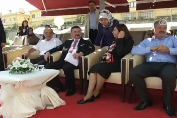 Başkent'e metrobüs geldi