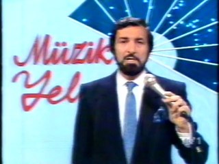 Zeki Müren - Anne (Sezen Cumhur Önal'ın Sunumuyla)