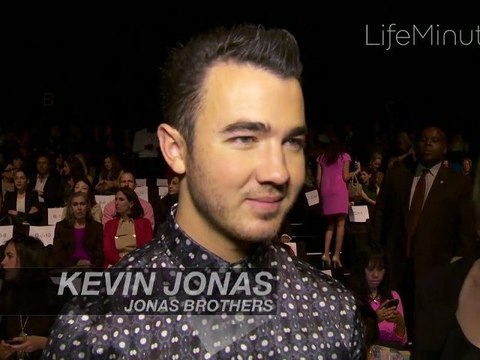 The Trends: Badgley Mischka, Jenny Packham, Betsey Johnson, Nanette Lepore