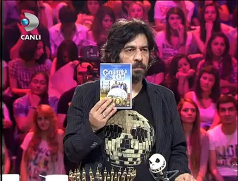 Disko Kralı - Okan Bayülgen : Reyhan Biz Bayram Tatilinden Dönmedik mi ?