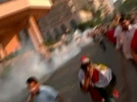 Demonstrations go into the night in Cairo