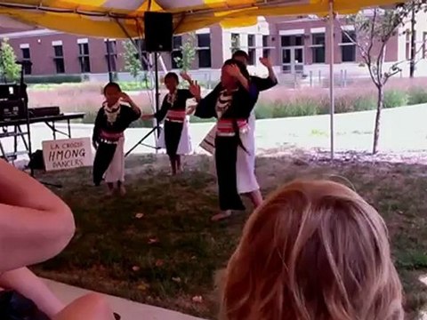 9 La Crosse Hmong Dancers 2012 La Crosse Wisconsin