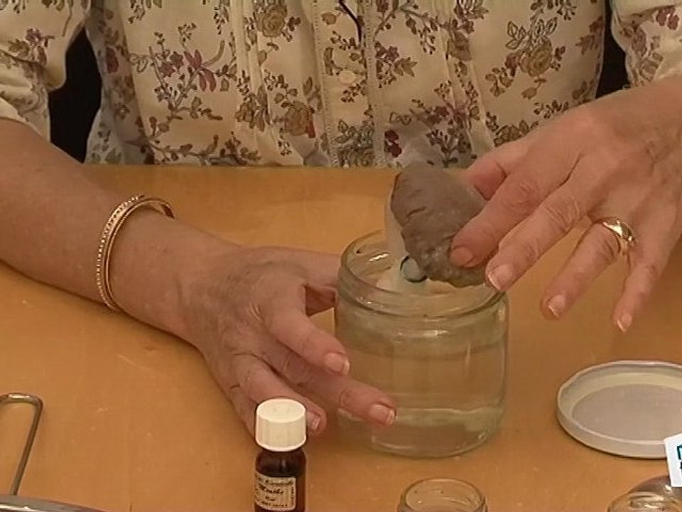 Comment faire un dentifrice maison ?