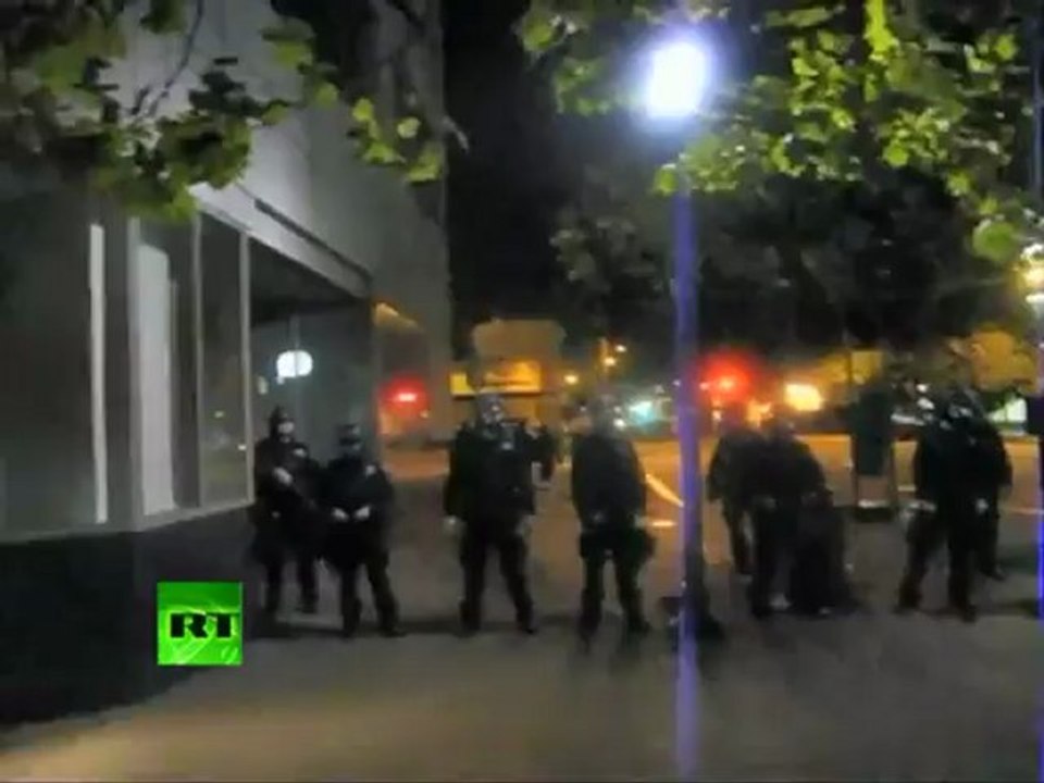 Occupy Oakland Video: Protester shot with rubber bullet for filming cops