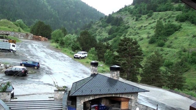 VACANCES 2012 - 01/07 - Hôtel d'Os de Civis - Journée orageuse