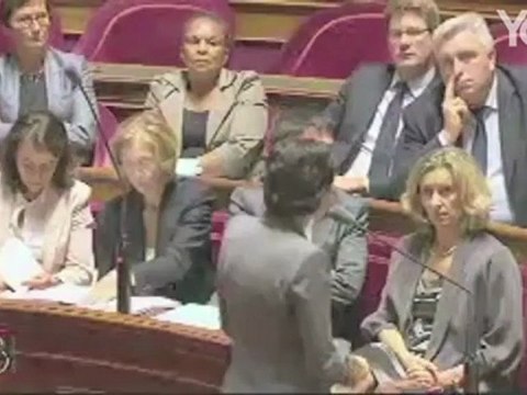 Najat Vallaud-Belkacem au Sénat sur la dépénalisation universelle de l'homosexualité