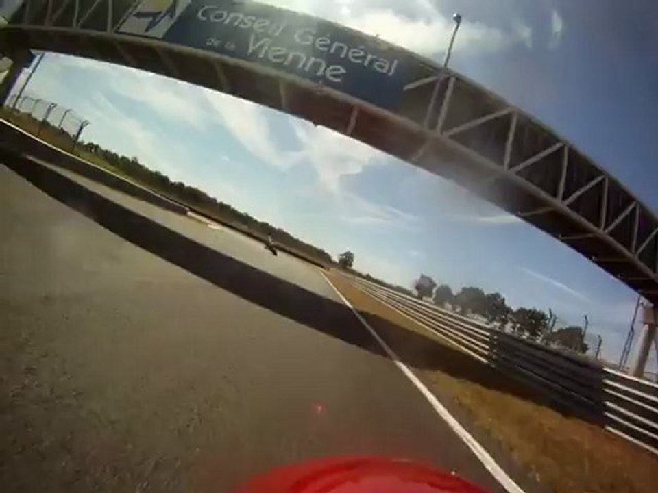 Caméra embarqué 500 CB Le Vigeant 16-08-12 roulage Challenge des monos