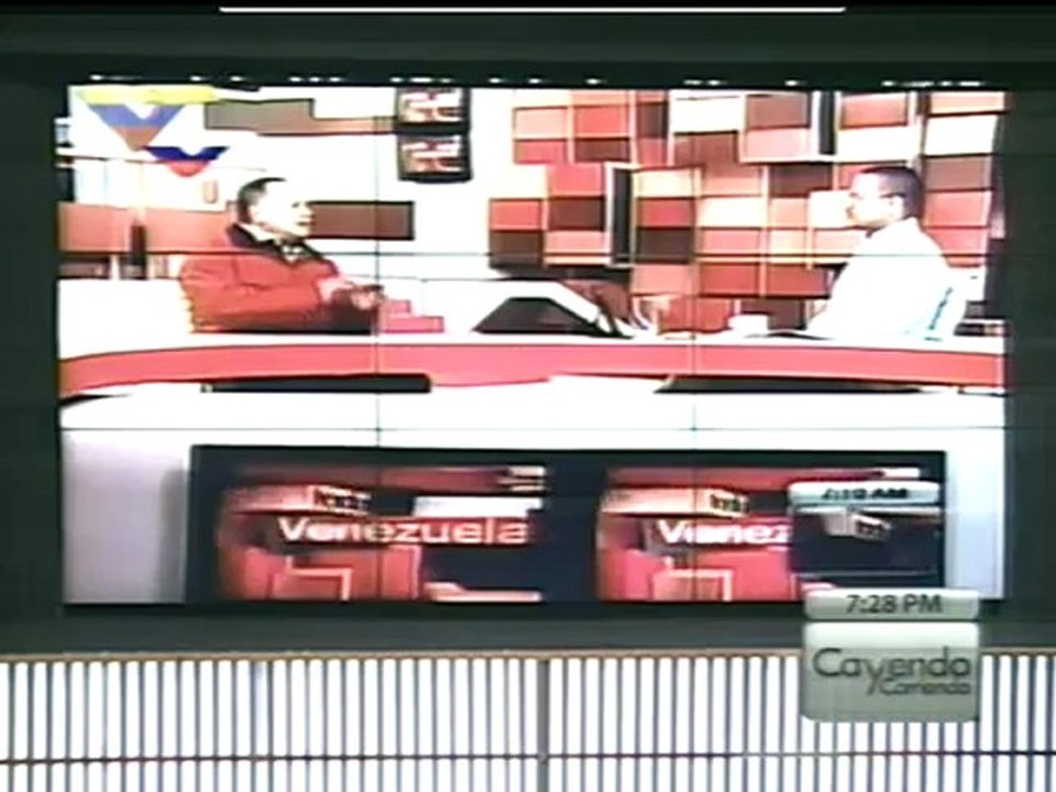 (Vídeo) Cayendo y Corriendo del día Viernes 14.09.32012  (2/2)