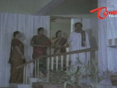 Srilakshmi Hilarious Dialogues With Mallikarjuna Rao