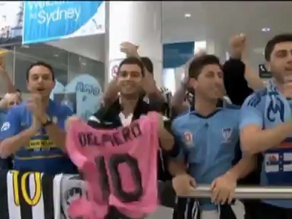 Hunderte Fans empfangen Del Piero in Sidney
