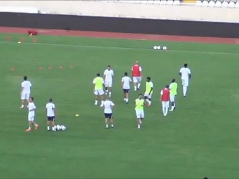 ΑΠΟΕΛ-Δόξα προθέρμανση Δόξας (2)