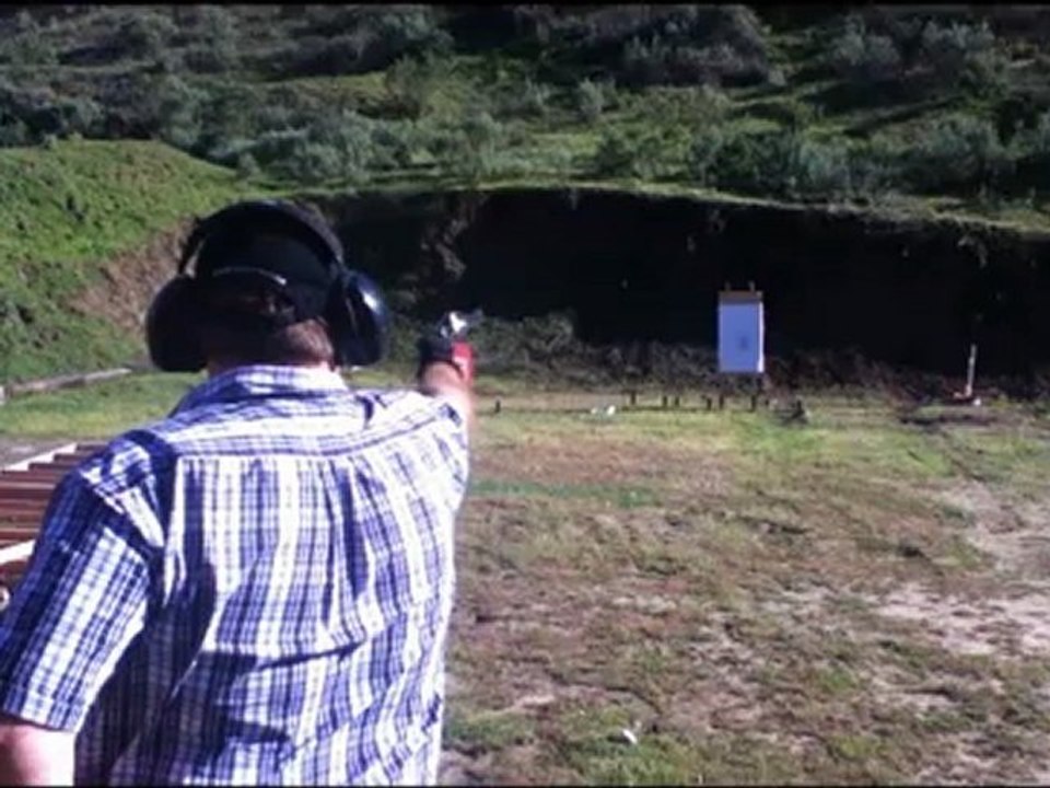 Shooting Spraycans