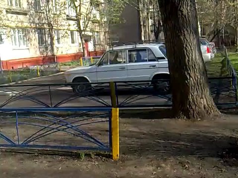 ВОТ КАК В МОСКВЕ РАВШАН И ДЖАМШУТ АСФАЛЬТ КЛАДУТ реальная история Москва апрель