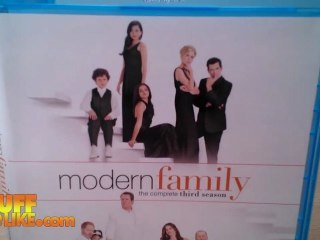 Modern Family Season 3 Bluray Unboxing
