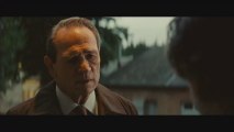 The Family - First Day Clip - Robert De Niro, Tommy Lee Jones