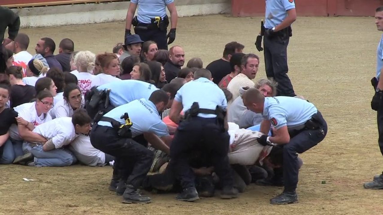 RION DES LANDES - ACTION ANTI-CORRIDA