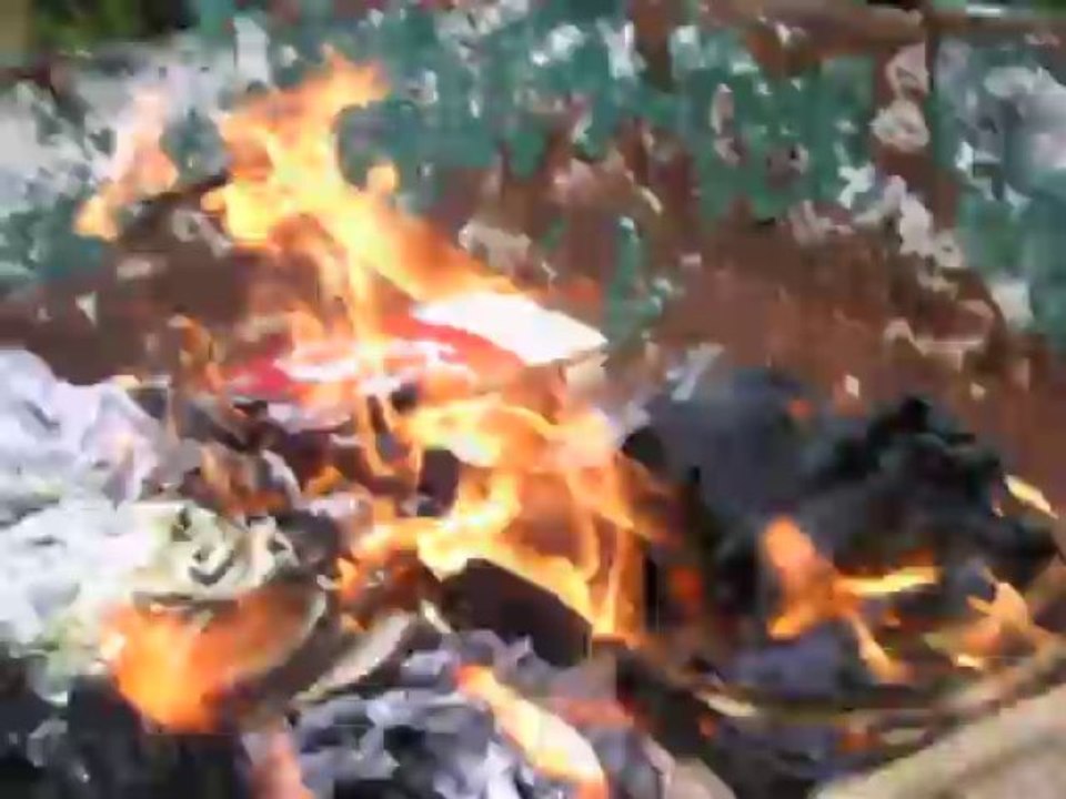 "Submission" par les Sex Pistols; marquis de Sade et Marcela Iacub :